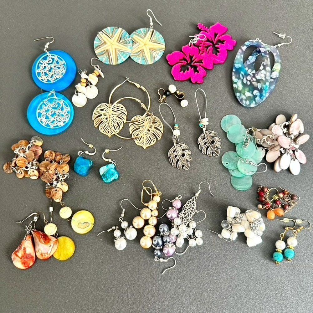 Big Lot Bundle of Seashell Ocean Beach Theme Earrings sea shell All Pictured!